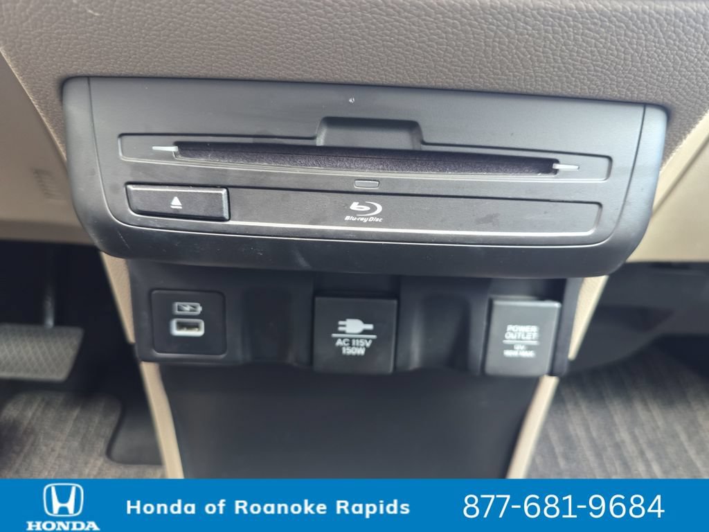 Used 2023 Honda Odyssey Touring image 25