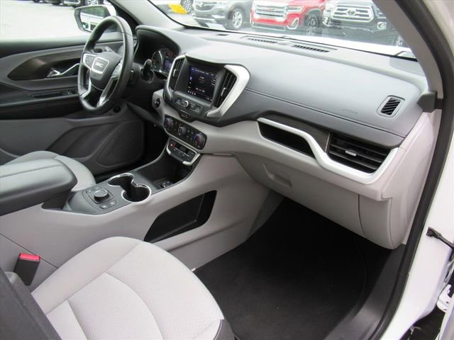 Used 2022 GMC Terrain SLE w/ Driver Convenience Package FWD image 11