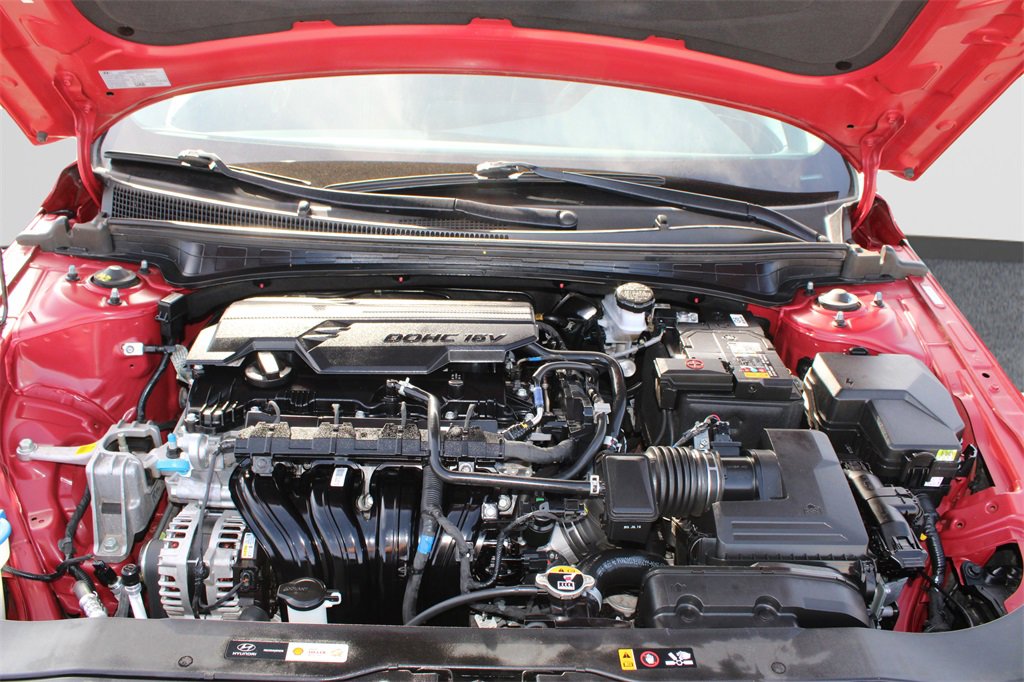 Used 2025 Hyundai Elantra SEL image 24