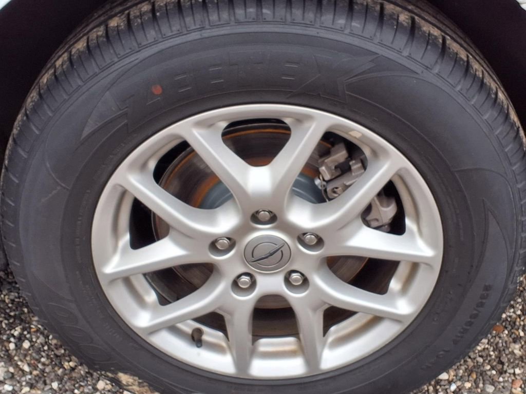 Used 2023 Chrysler Pacifica Touring-L image 9