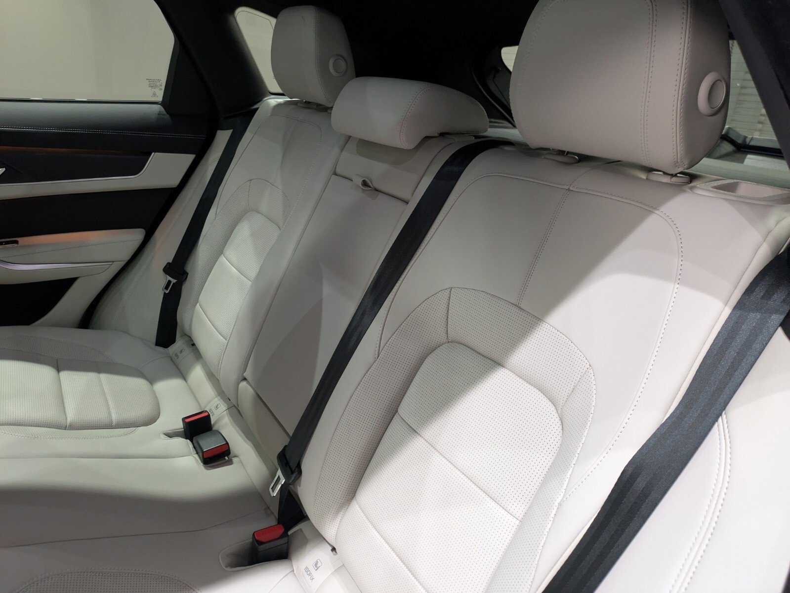 New 2026 Jaguar F-PACE R-Dynamic S image 16