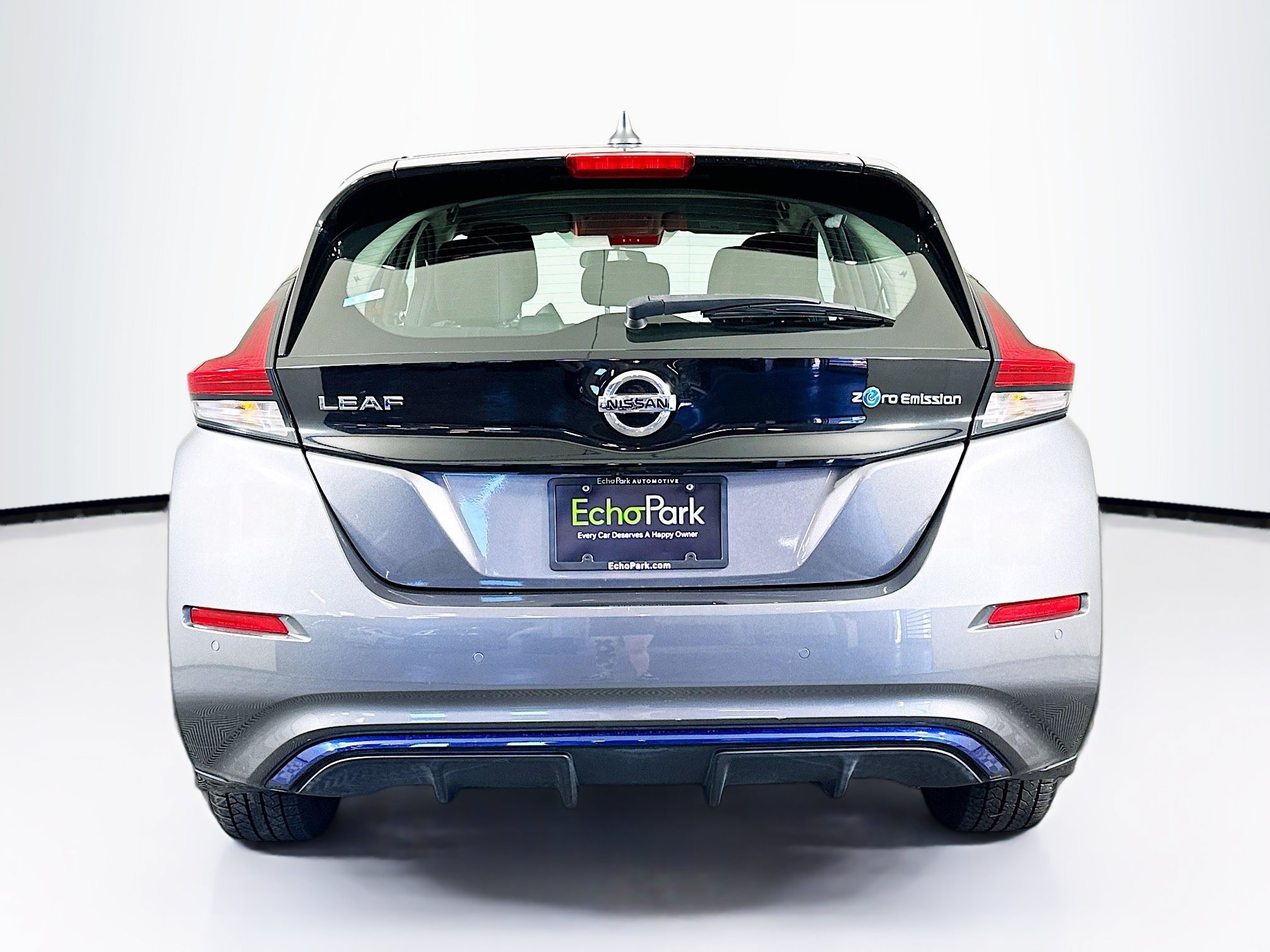 Used 2022 Nissan Leaf S FWD image 7