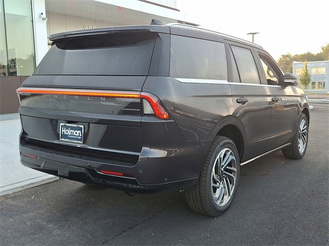 New 2025 Lincoln Navigator Reserve image 8