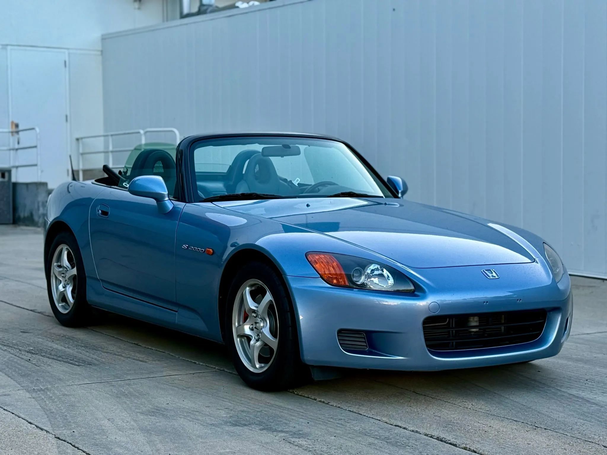 Used 2003 Honda S2000 image 9
