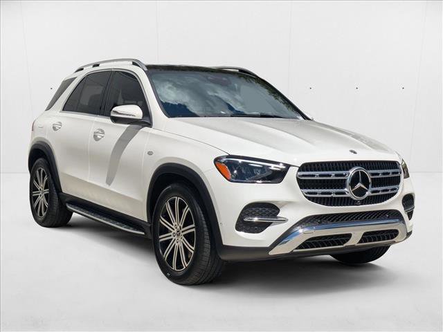 Used 2025 Mercedes-Benz GLE 450e 4MATIC image 3