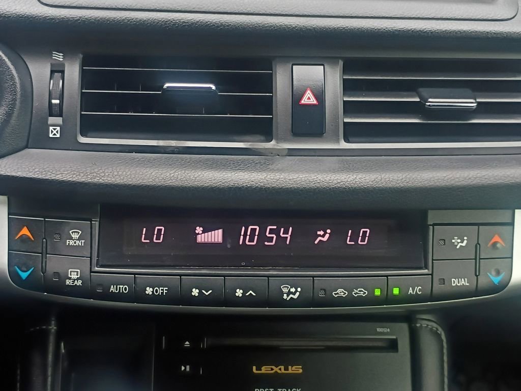 Used 2013 Lexus CT 200h w/ Premium Pkg w/Navigation image 4