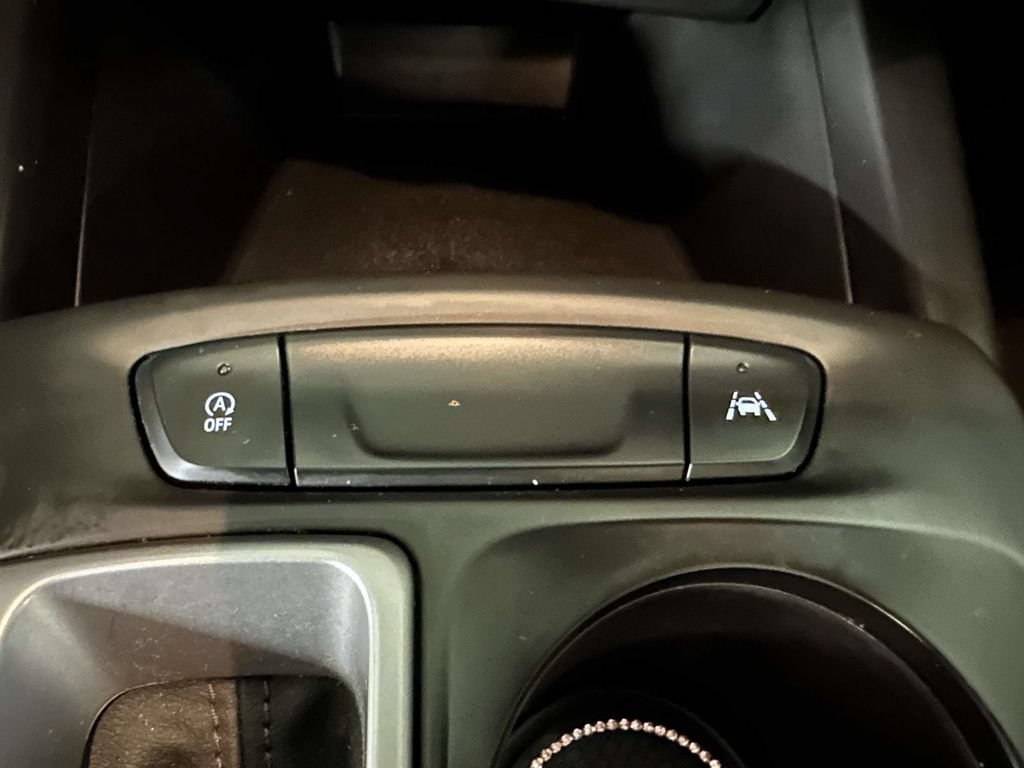 Used 2024 Chevrolet Trax LS w/ LS Convenience Package FWD image 23