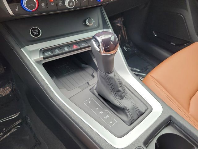 Certified 2025 Audi Q3 2.0T Premium Plus w/ Premium Plus Package AWD/4WD image 17