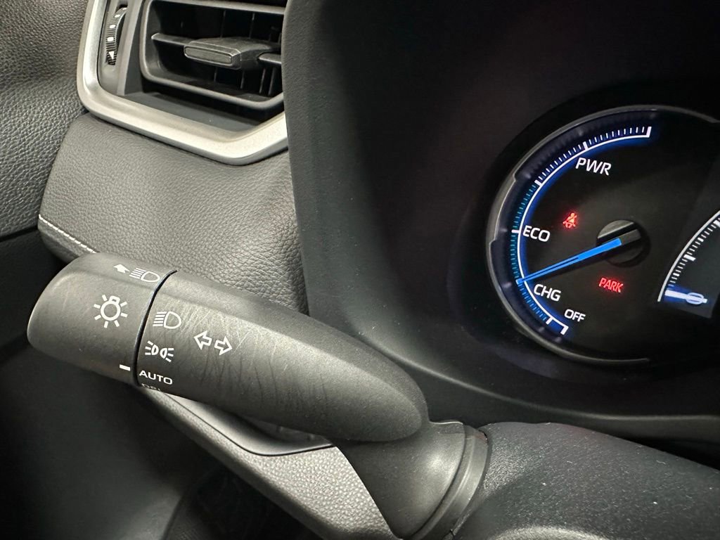 Used 2025 Toyota RAV4 XLE w/ Convenience Package image 21