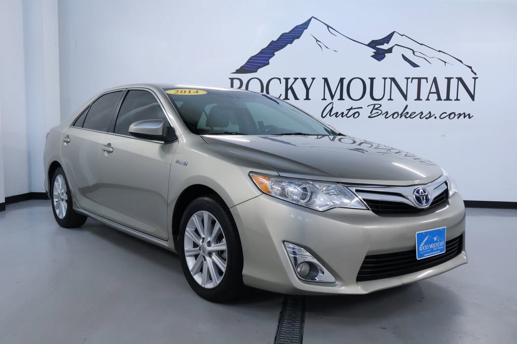 Used 2014 Toyota Camry XLE