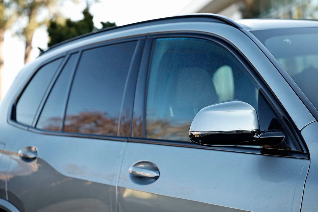 New 2026 BMW X5 xDrive40i w/ M Sport Package image 3