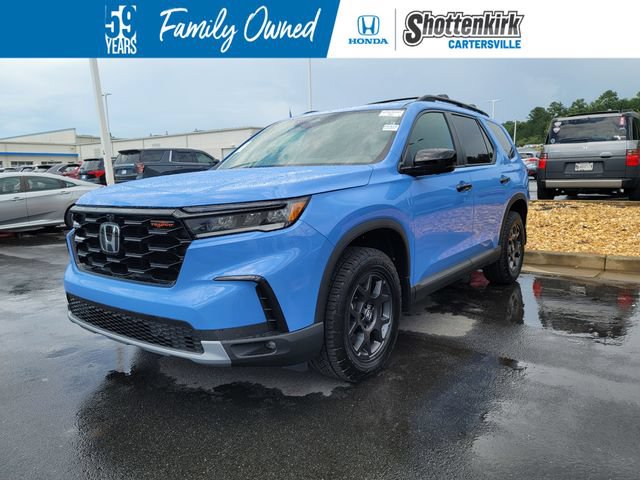 Used 2025 Honda Pilot TrailSport image 1