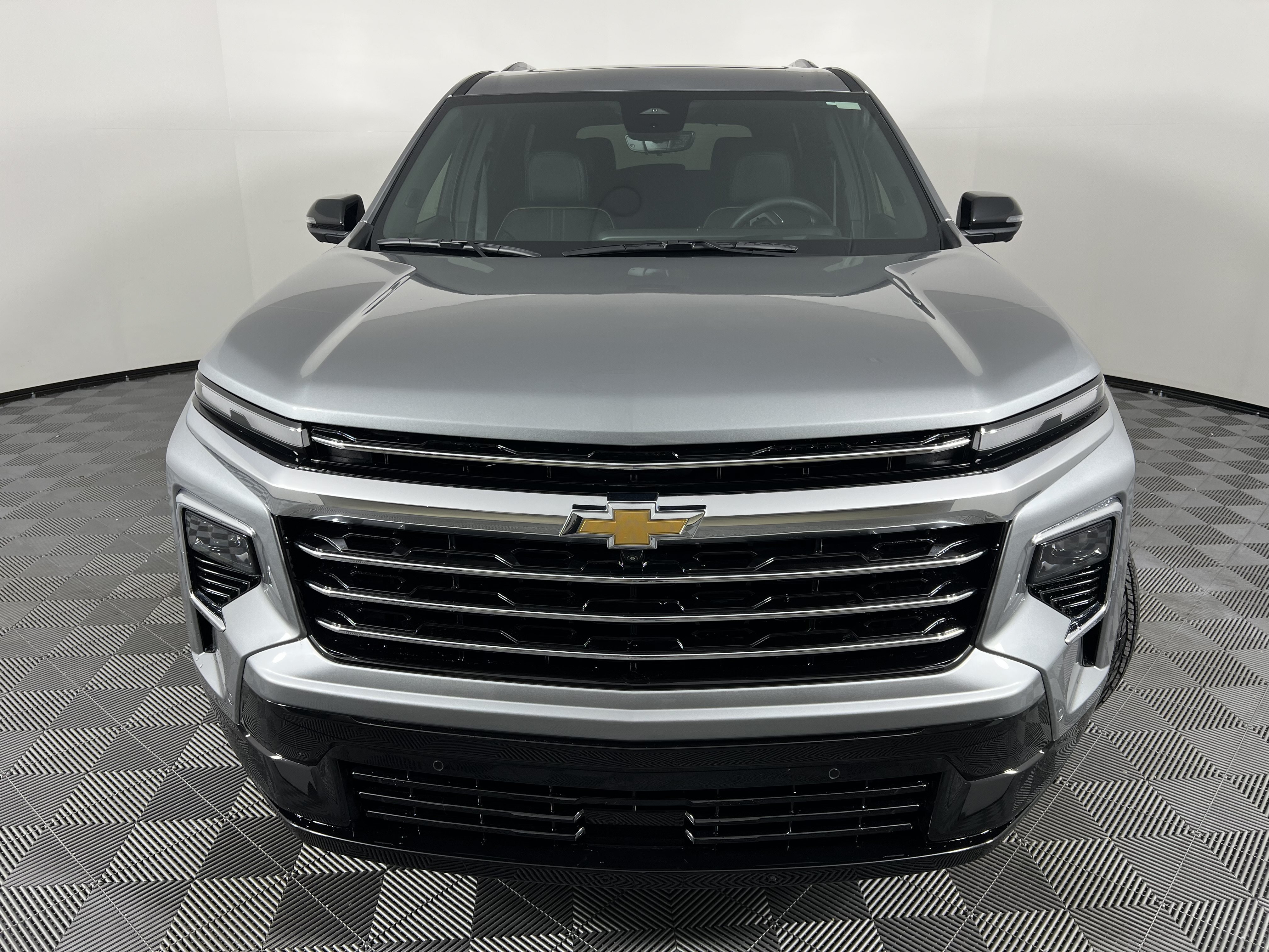 Used 2026 Chevrolet Traverse High Country AWD/4WD image 5