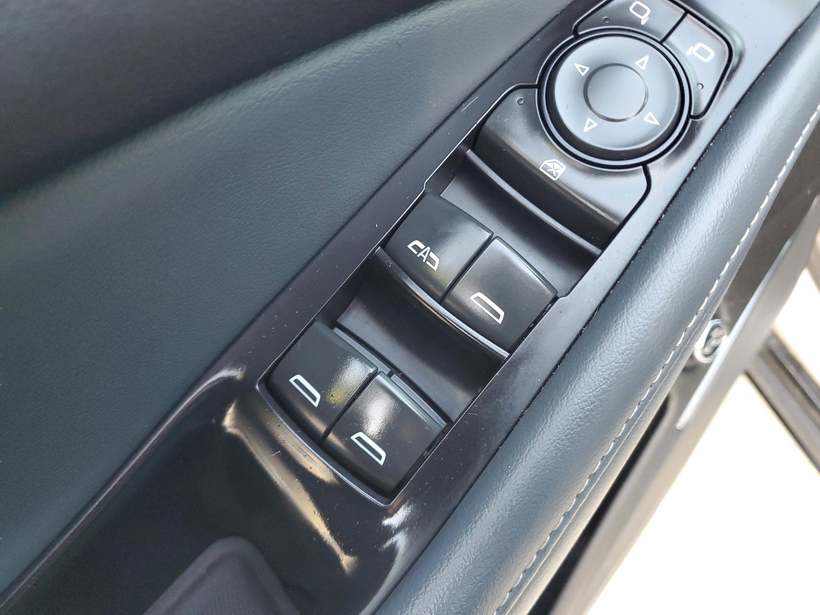 Used 2022 Buick Enclave Essence w/ Sport Touring Edition image 18