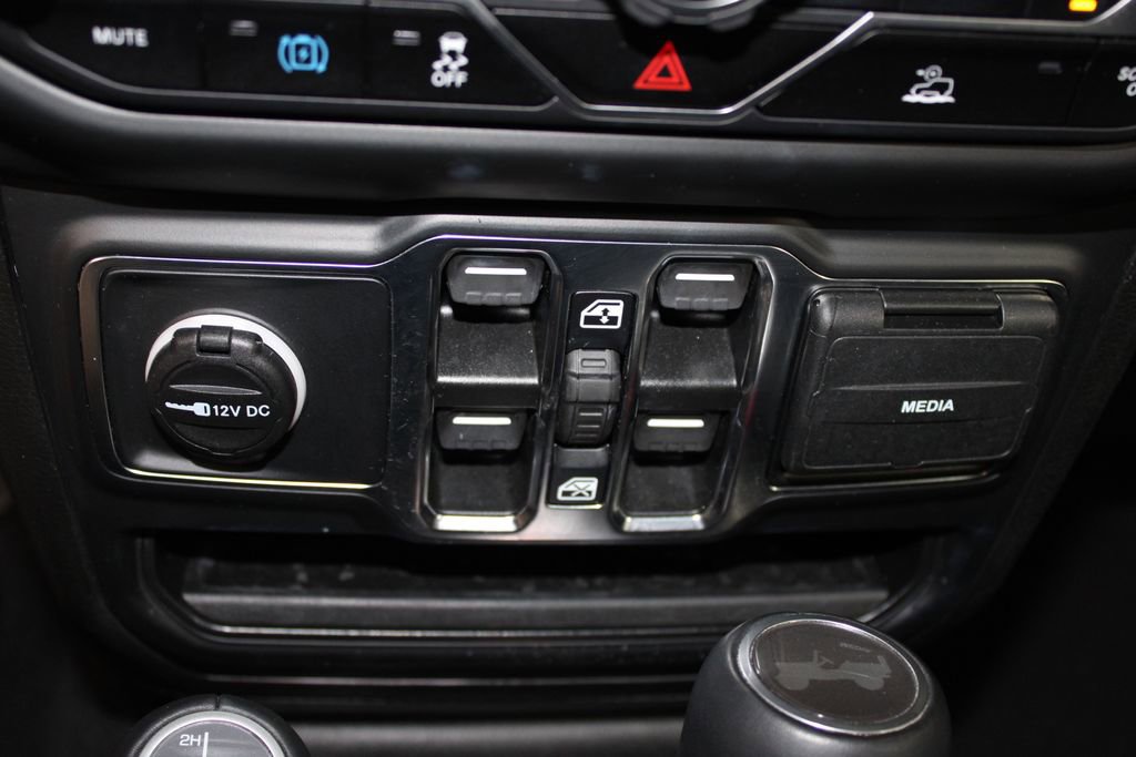 Used 2023 Jeep Wrangler Unlimited Sahara w/ Cold Weather Group image 44