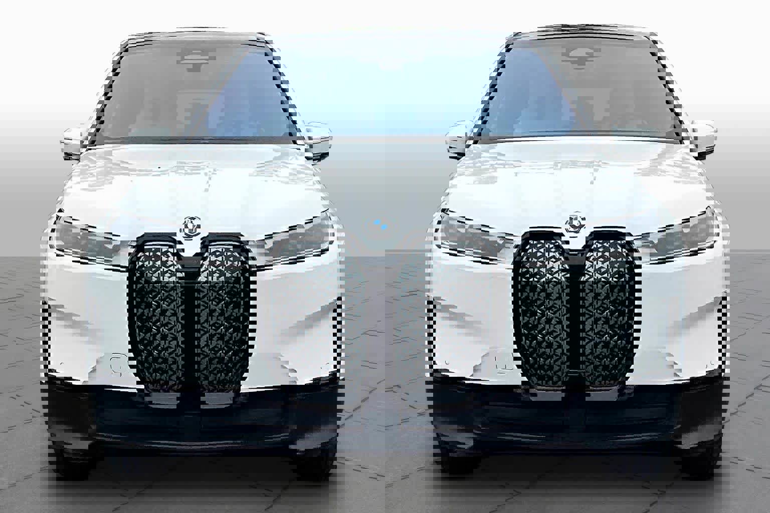 Certified 2023 BMW iX xDrive50 image 3