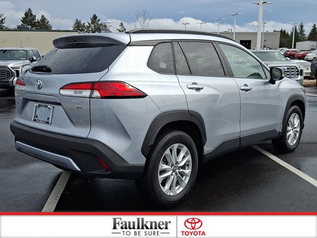 Certified 2025 Toyota Corolla Cross LE image 6