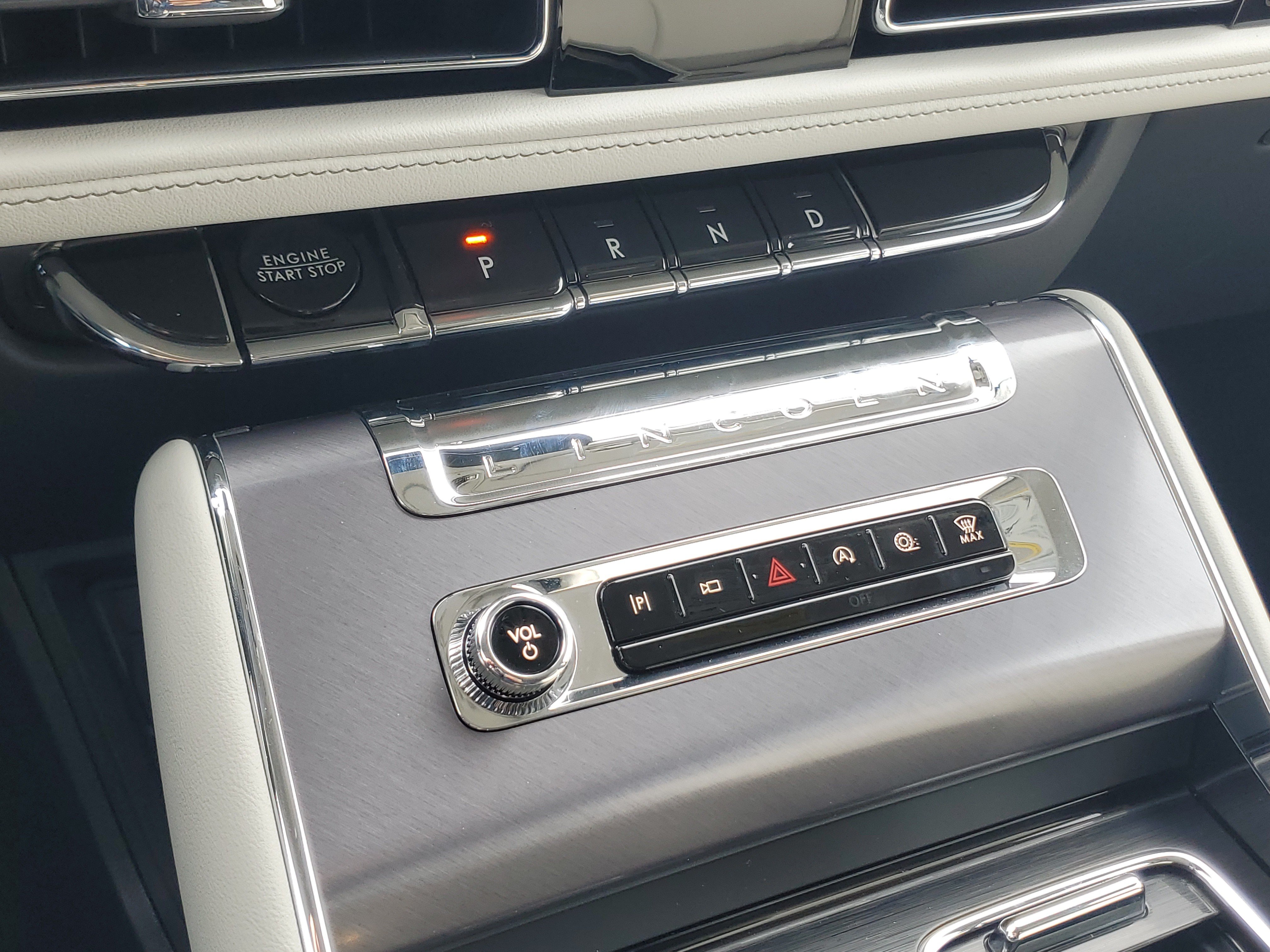 New 2027 Lincoln Aviator AWD image 21