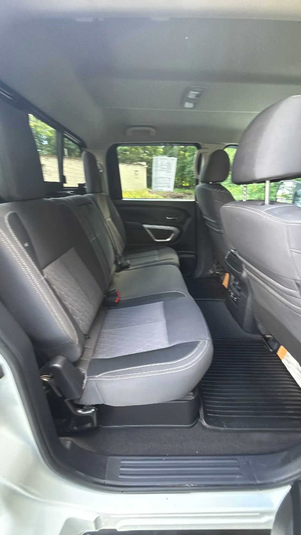 Used 2021 Nissan Titan SV w/ SV Convenience Package image 20