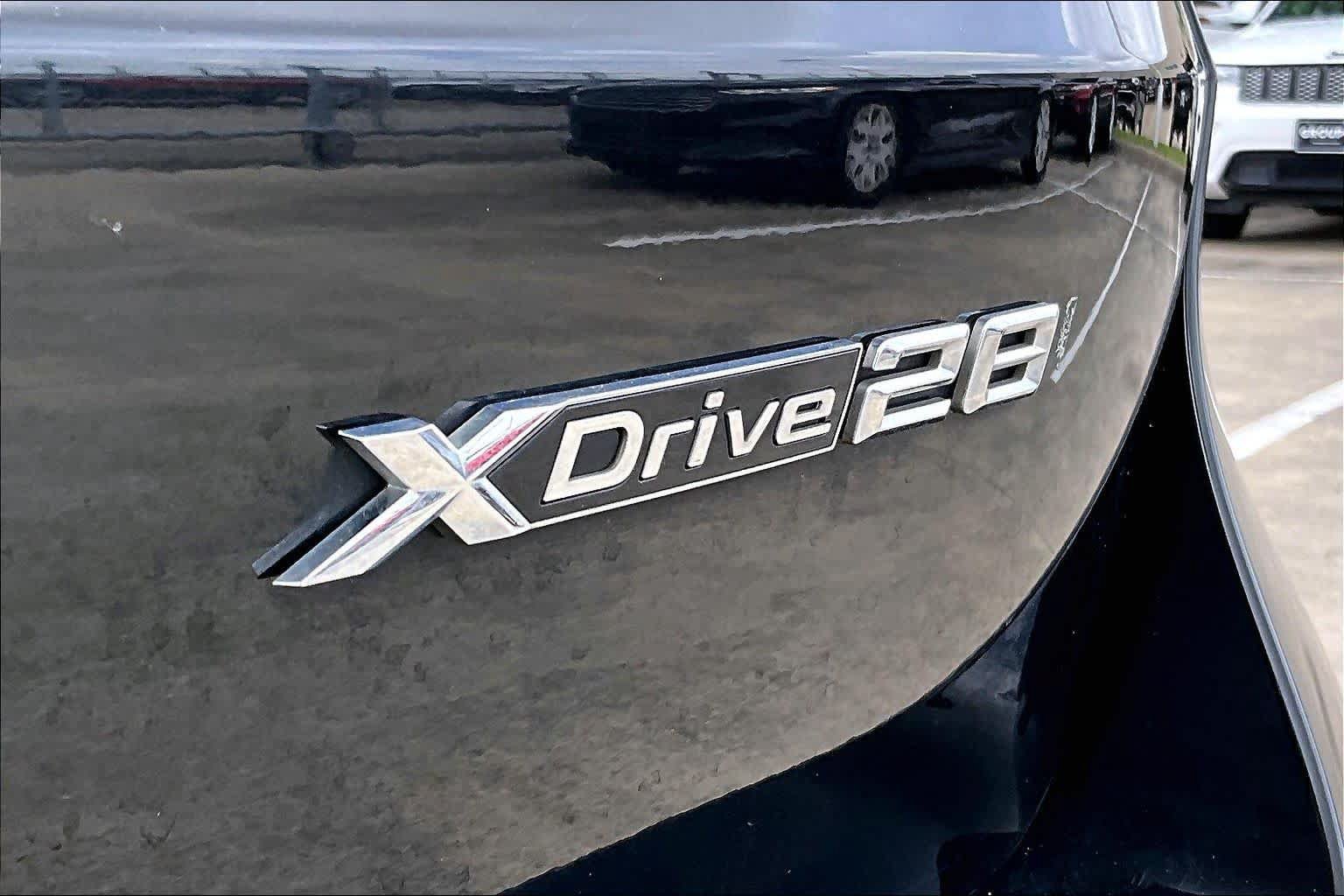 Used 2023 BMW X1 xDrive28i AWD/4WD image 9