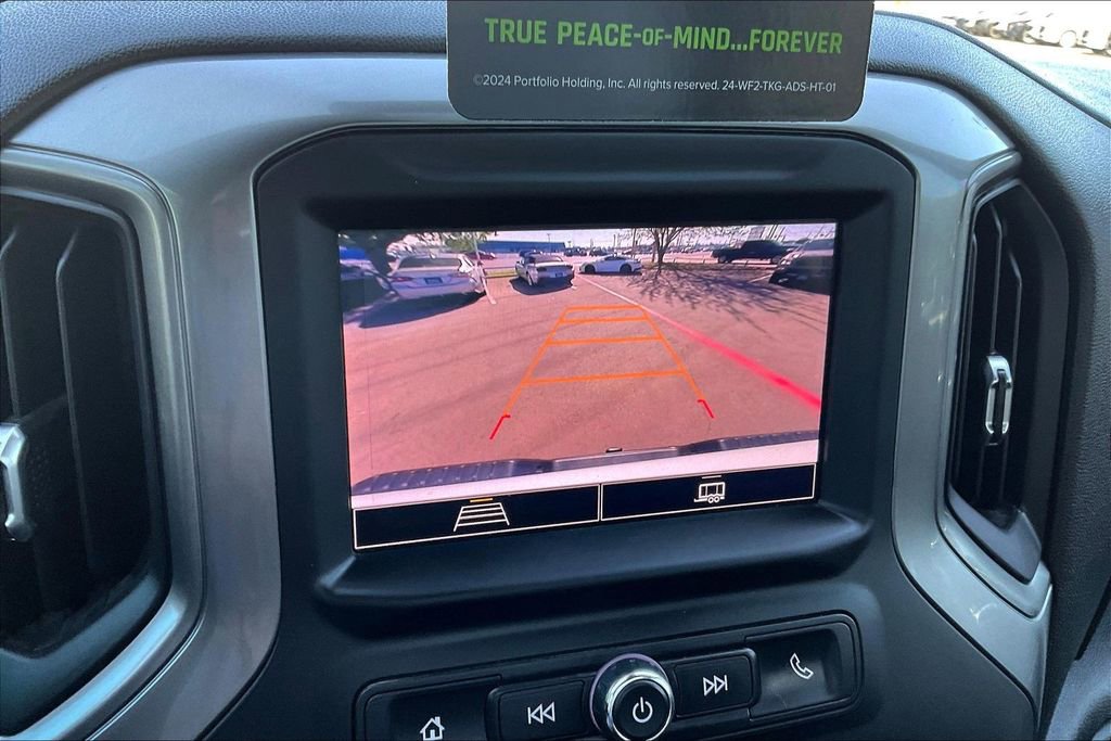 Used 2025 Chevrolet Silverado 2500 Custom w/ Custom Value Package image 14