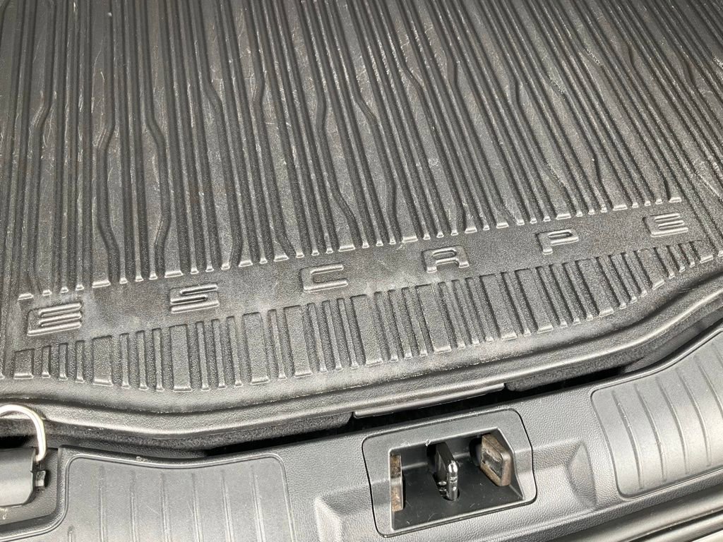 Used 2020 Ford Escape Titanium w/ Titanium Premium Package 2.0 image 15