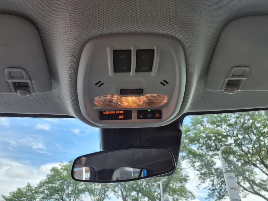 Certified 2025 Chevrolet Trax ACTIV w/ Sunroof Package image 24