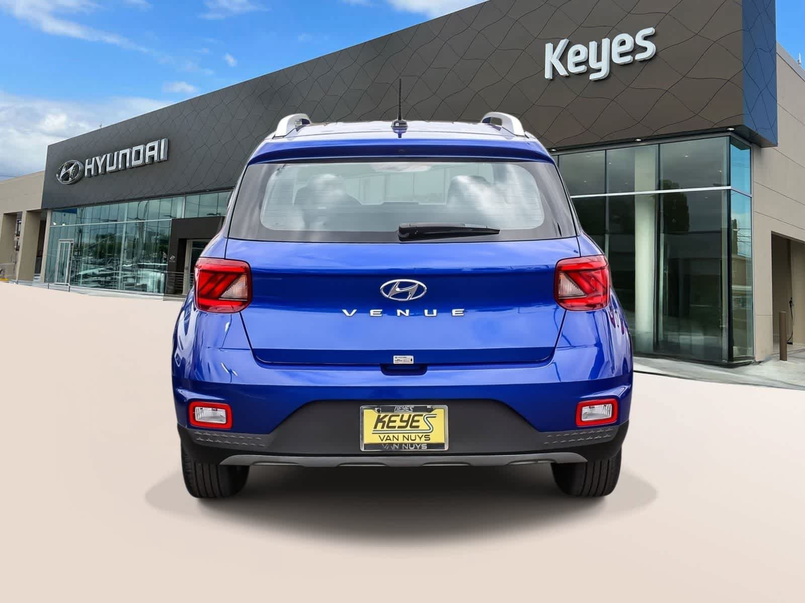 Certified 2024 Hyundai Venue SEL FWD image 6