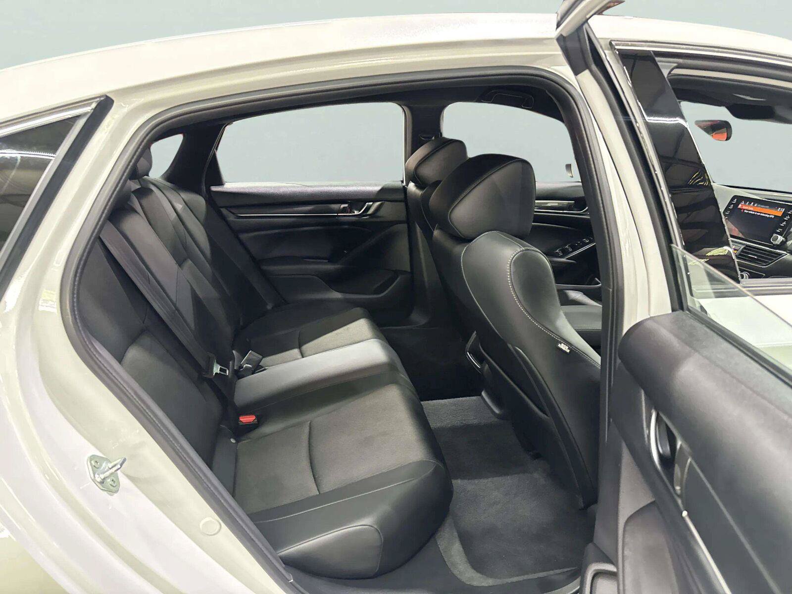 Used 2022 Honda Accord Sport image 35