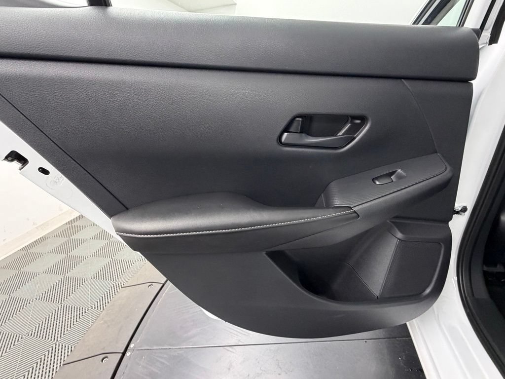 Used 2024 Nissan Sentra SV FWD image 37