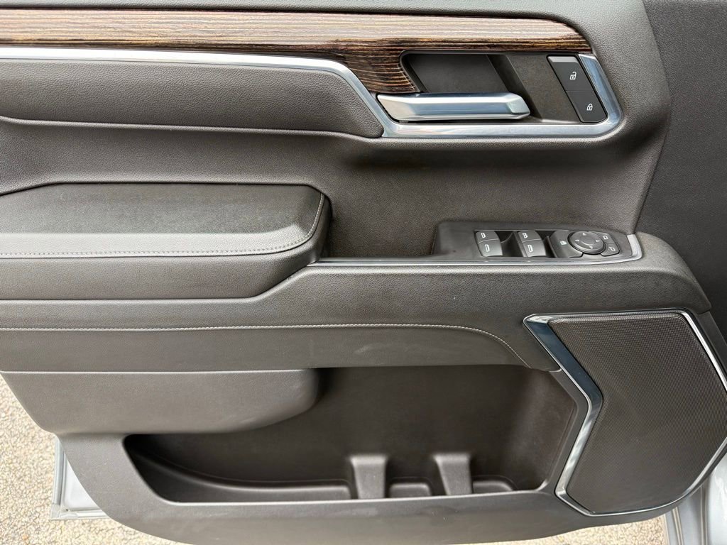 Used 2024 GMC Sierra 1500 Elevation image 13