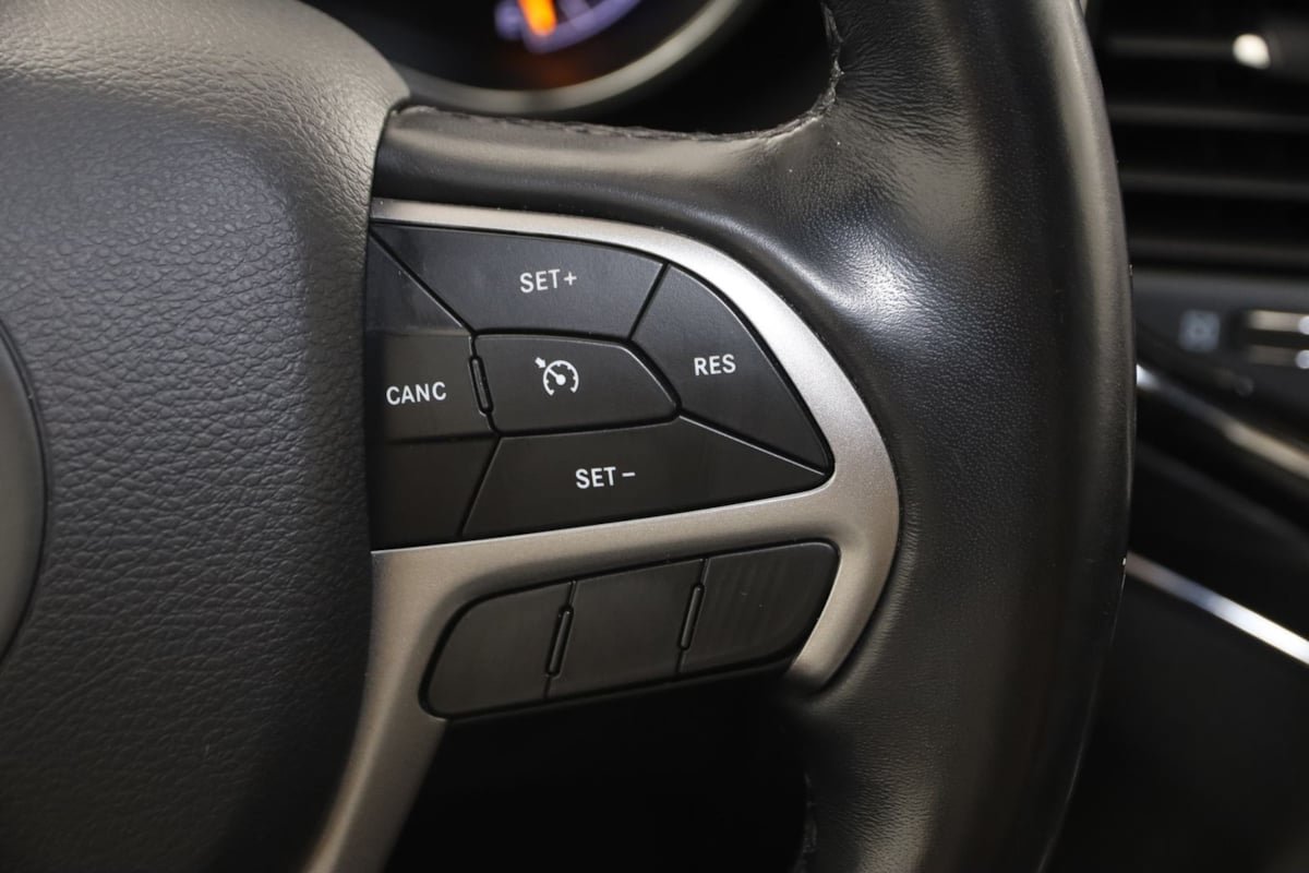 Used 2021 Jeep Grand Cherokee Limited AWD/4WD image 33