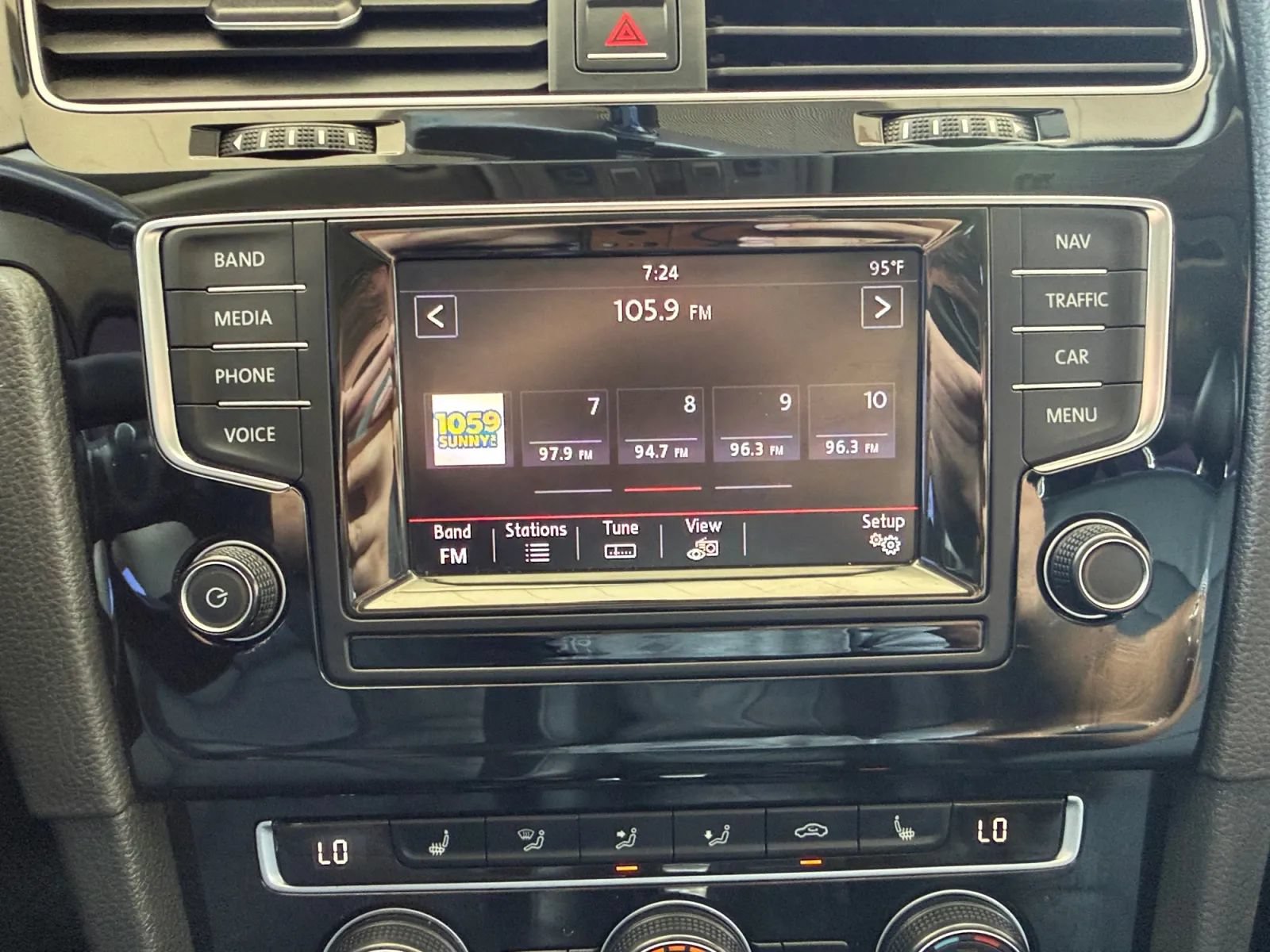 Used 2015 Volkswagen Golf TDI SEL FWD image 35
