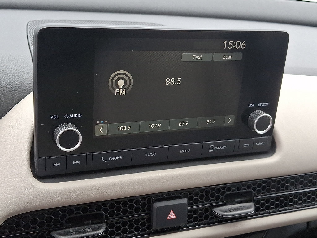 Used 2023 Honda HR-V LX image 17