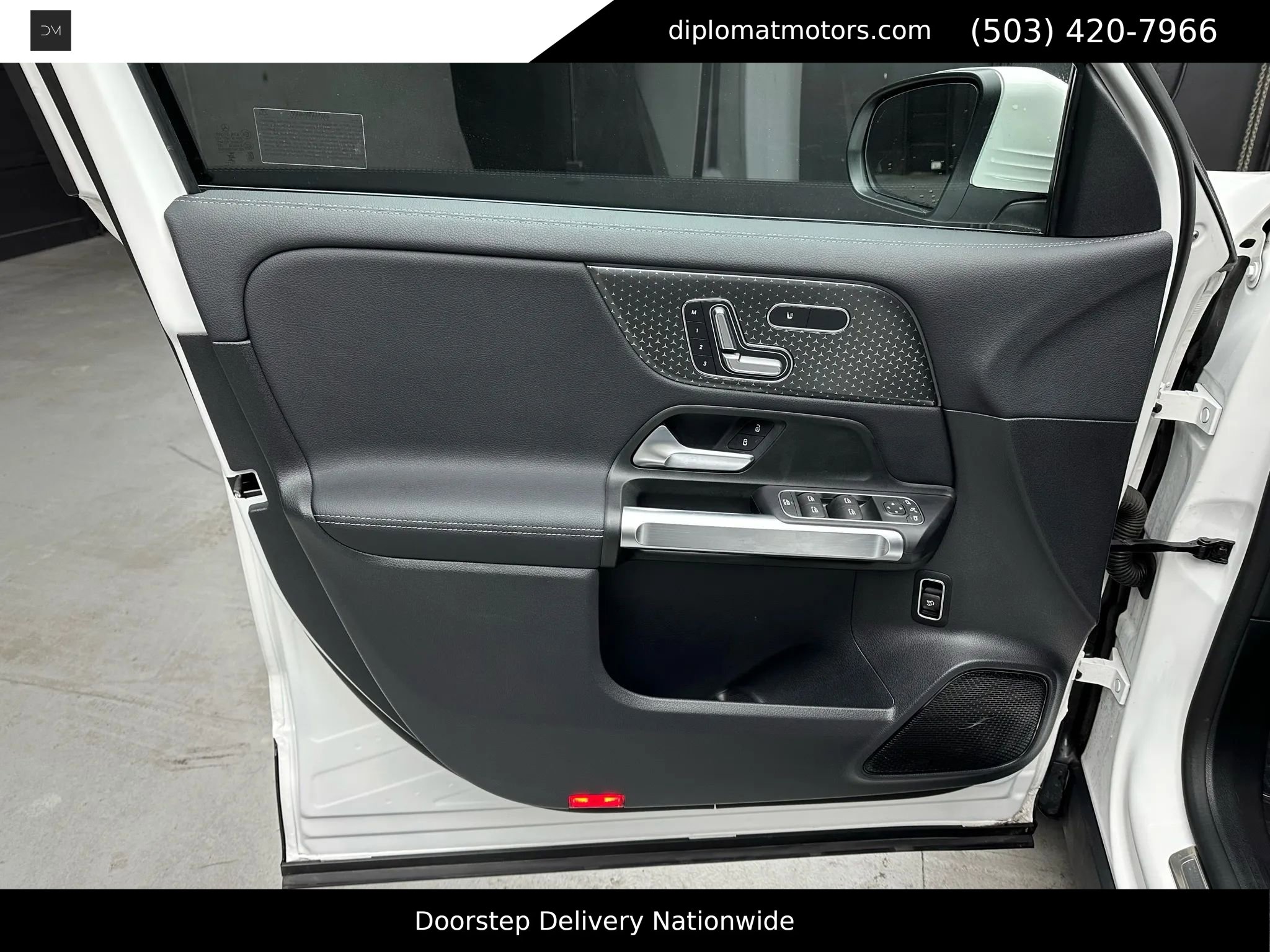 Used 2024 Mercedes-Benz EQB 300 4MATIC image 23