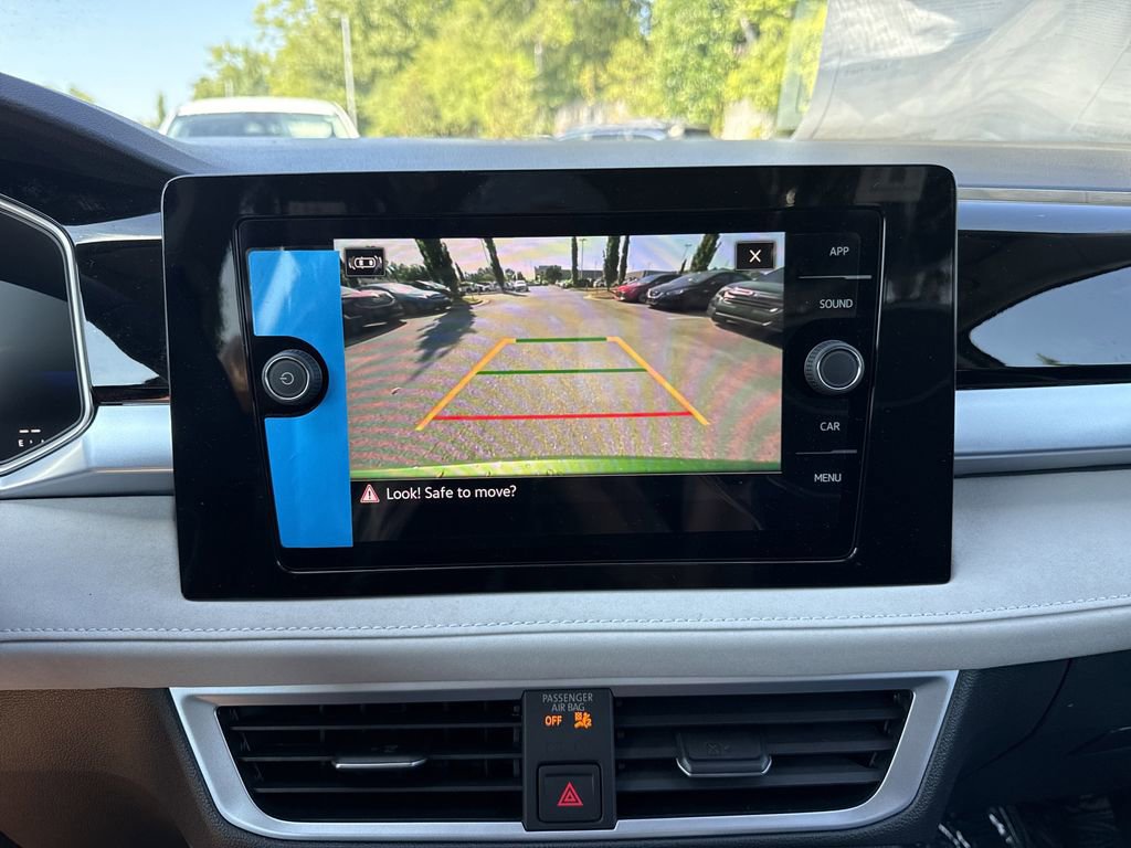 New 2025 Volkswagen Taos SE image 28