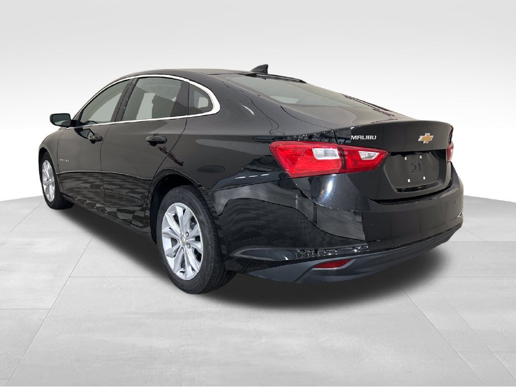 Used 2025 Chevrolet Malibu LT FWD image 3