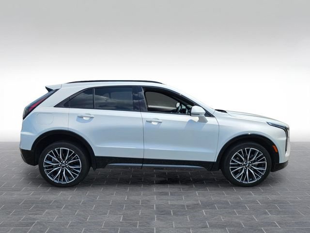 Used 2024 Cadillac XT4 Sport FWD image 4