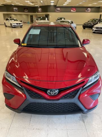 Used 2020 Toyota Camry SE FWD image 6