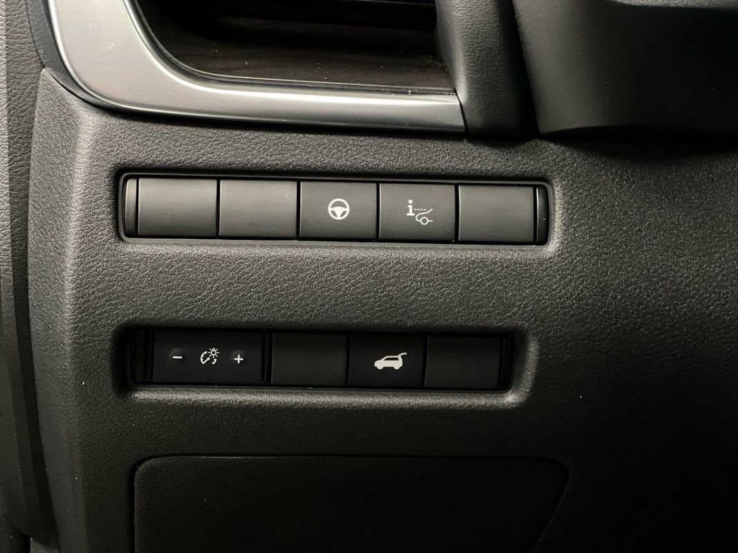 Used 2021 Nissan Rogue Platinum image 23