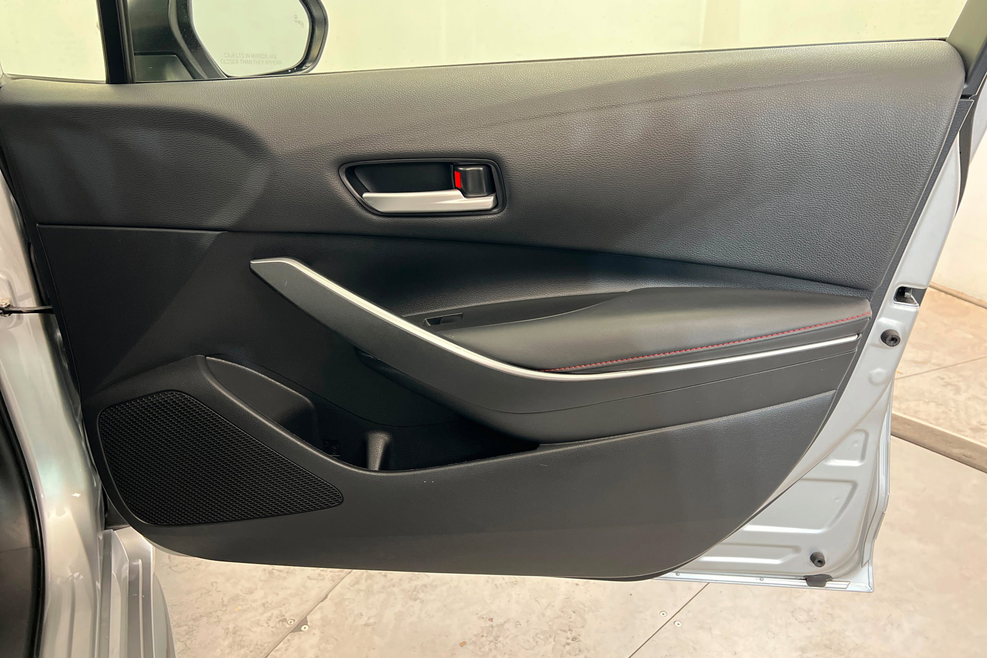 Used 2023 Toyota Corolla SE w/ SE Premium Package image 23