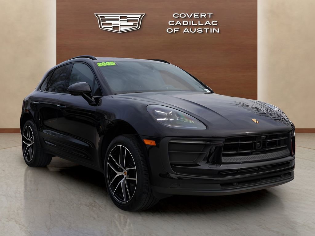 Used 2025 Porsche Macan image 6