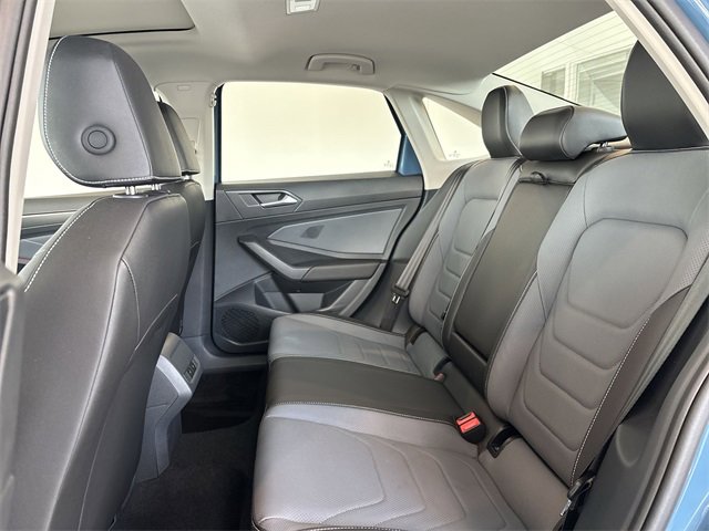 Used 2025 Volkswagen Jetta SEL image 16