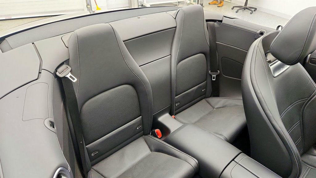 Used 2022 Mercedes-Benz SL 63 AMG 4MATIC w/ Driver Assistance Package image 21