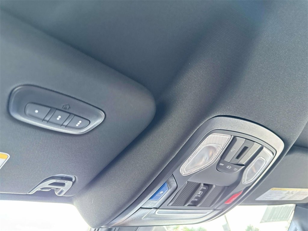 New 2026 RAM 1500 4x4 Crew Cab image 27