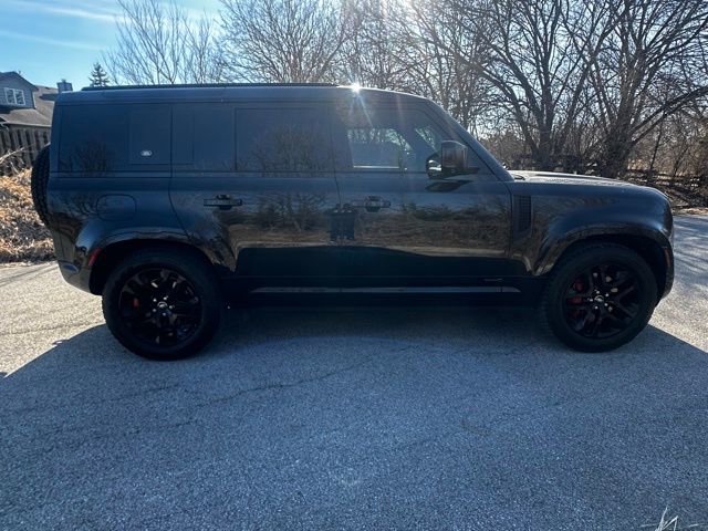 Used 2023 Land Rover Defender 110 X image 4