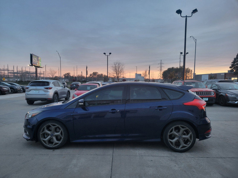 Used 2016 Ford Focus ST image 5