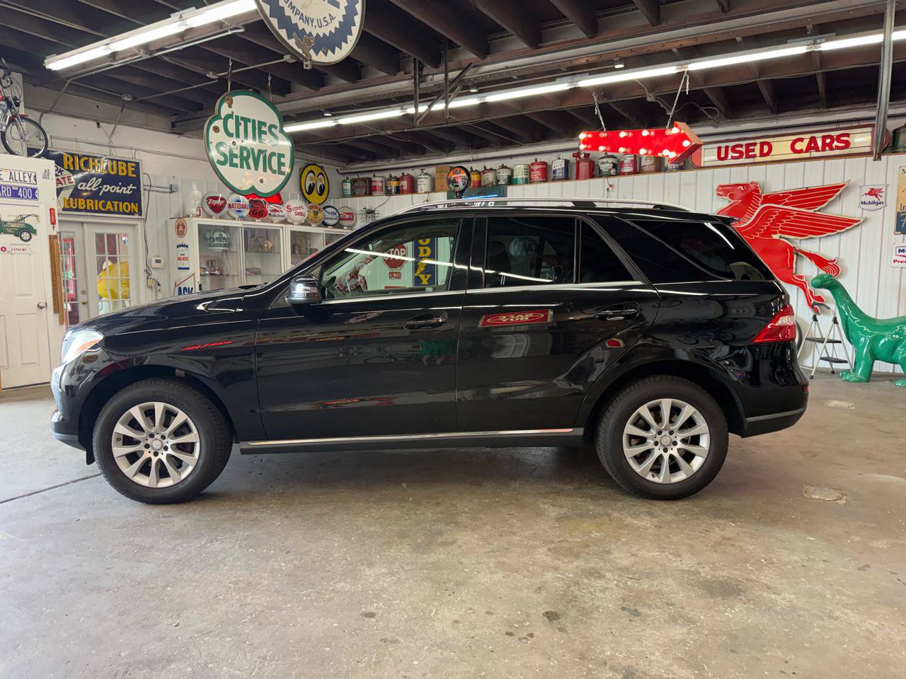Used 2015 Mercedes-Benz ML 250 BlueTEC 4MATIC image 2