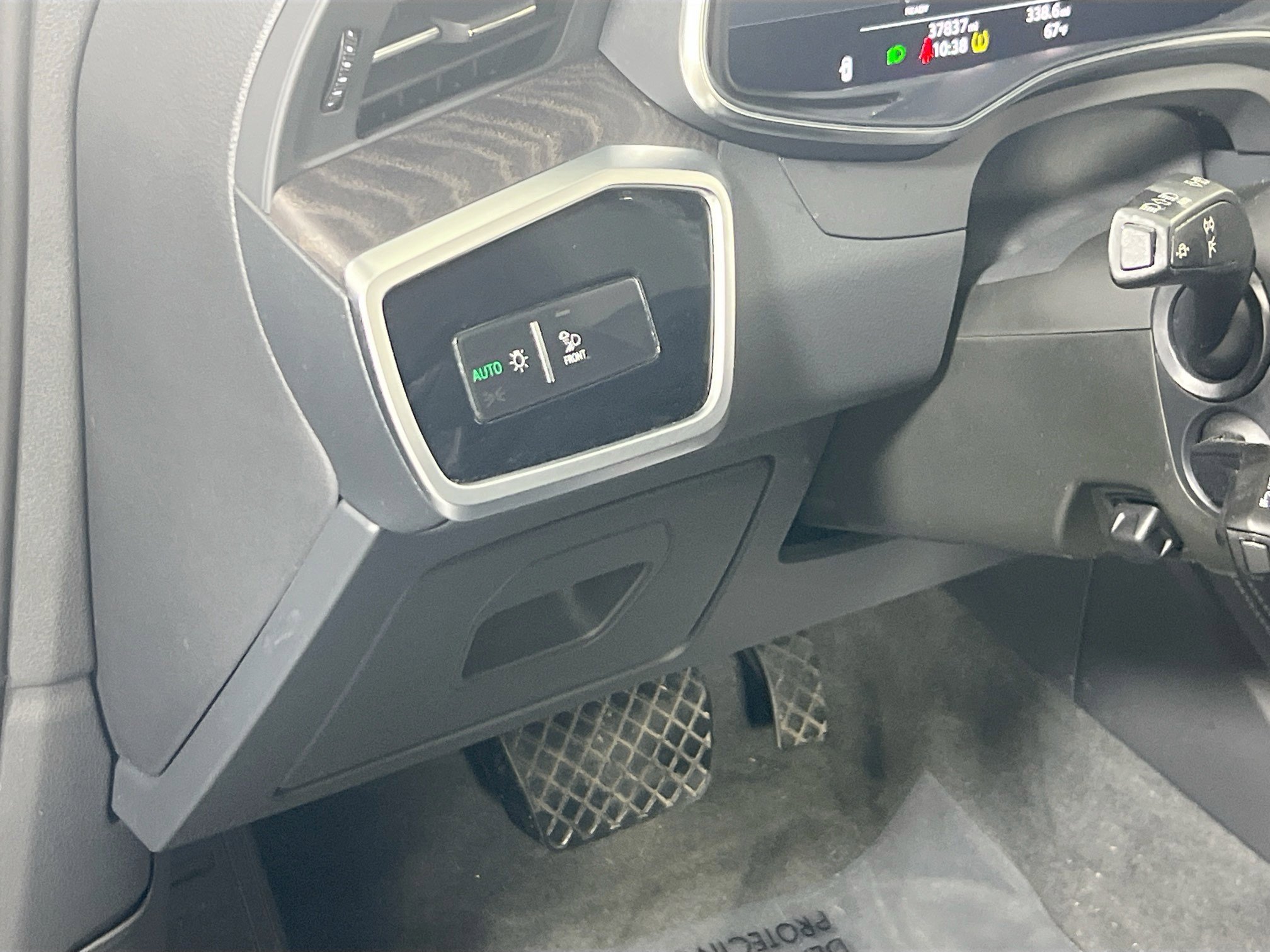 Used 2022 Audi A6 Premium Plus image 10