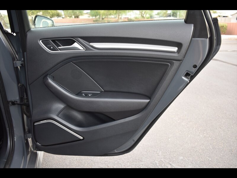 Used 2018 Audi A3 e-tron Premium Plus w/ Technology Package FWD image 26